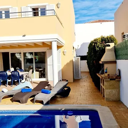 Lorena Villa Sa Caleta